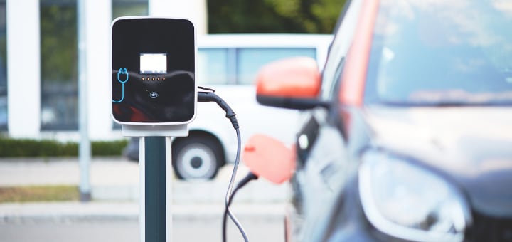 ITV en coches híbridos y eléctricos